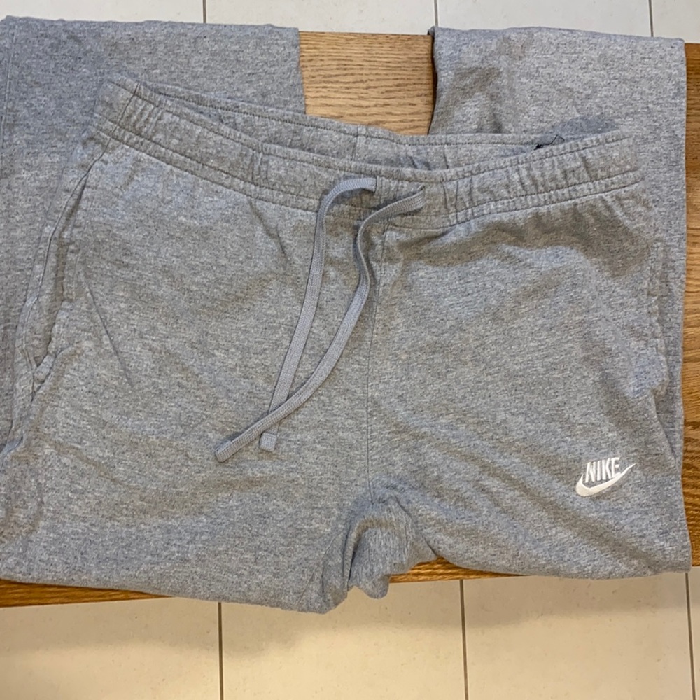 Men’s Nike lightweight pants